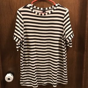 Agnes and Dora tie sleeve top